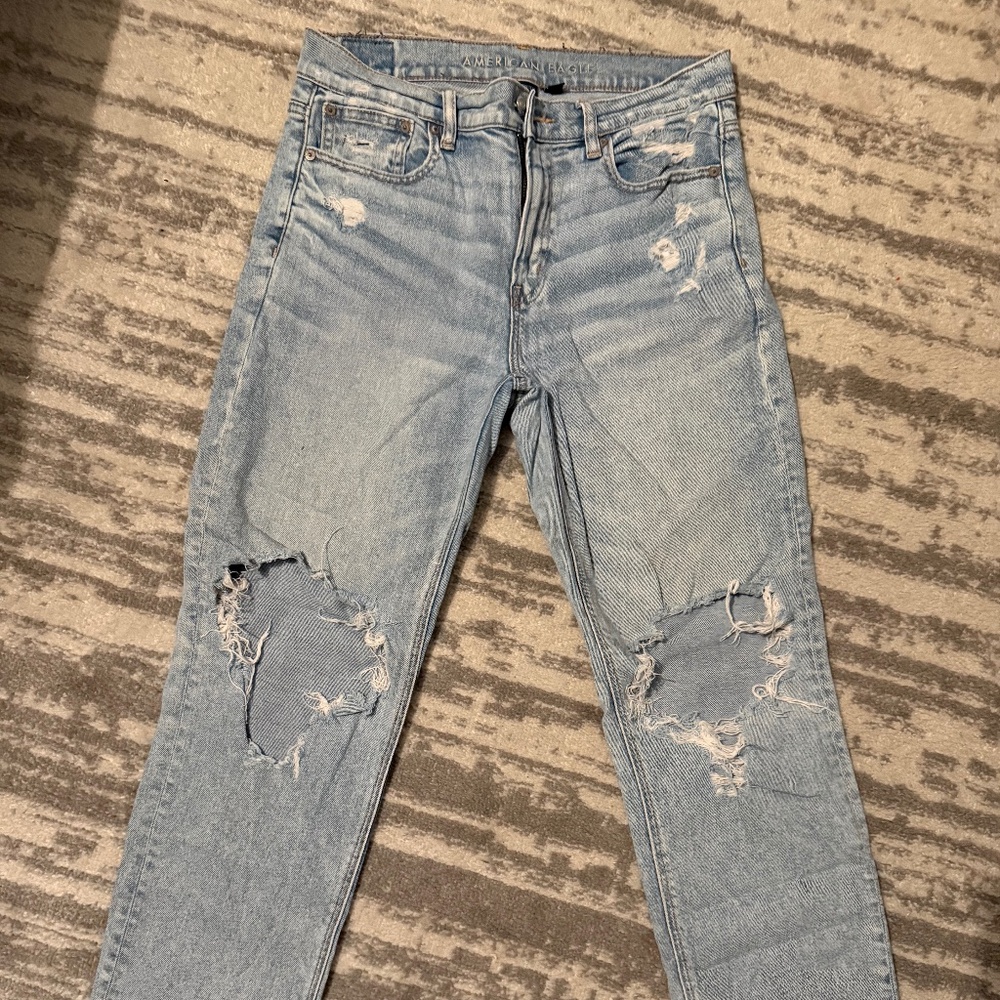 American Eagle High Rise Mom Jeans